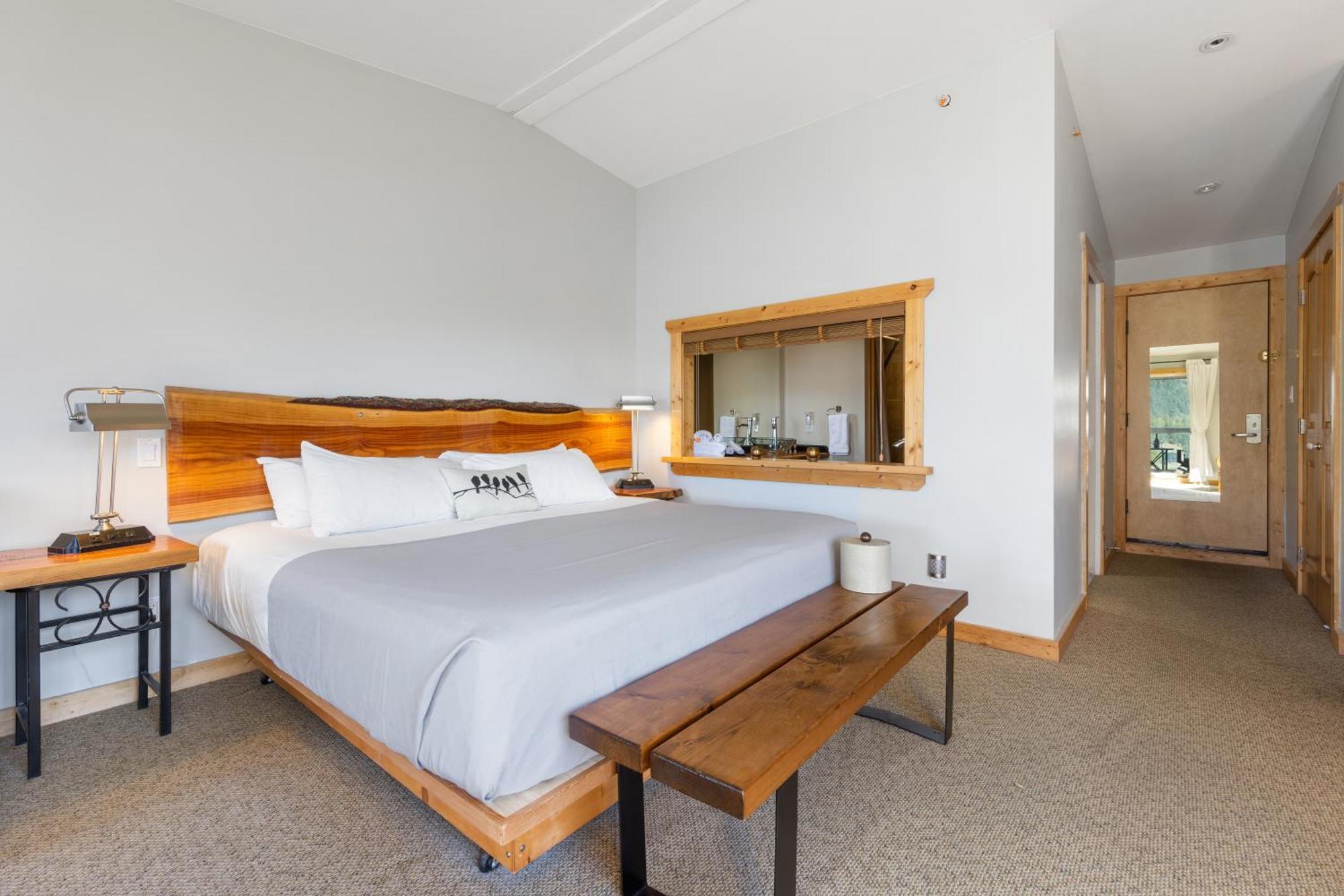 West Coast Wilderness Lodge Egmont Экстерьер фото